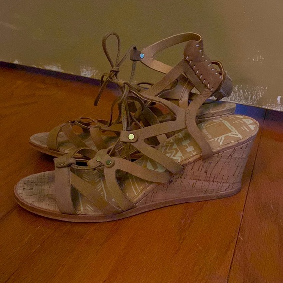 Dolce Vita Sandles - Picture 1 of 2